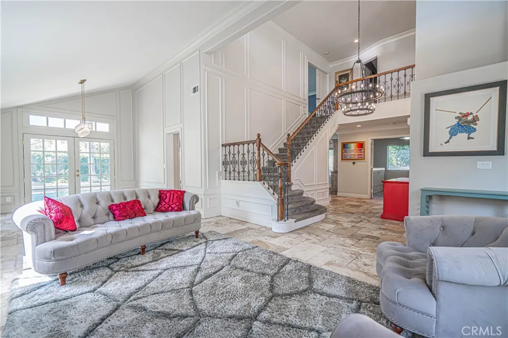 21720 Don Gee Court Saugus, CA 91350