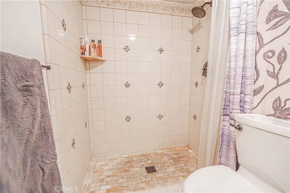 21720 Don Gee Court Saugus, CA 91350