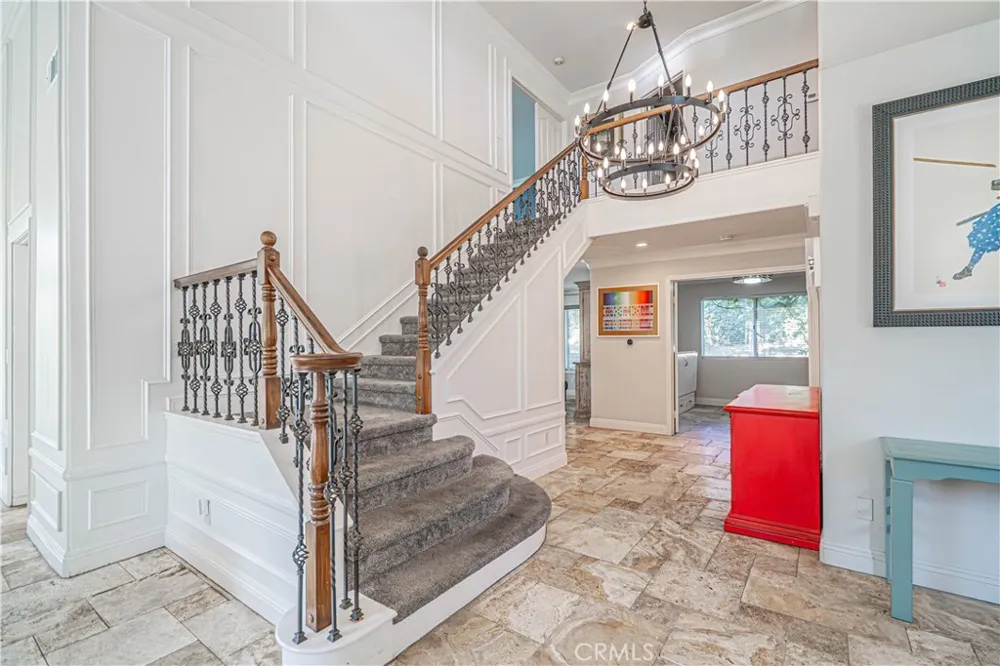 21720 Don Gee Court Saugus, CA 91350