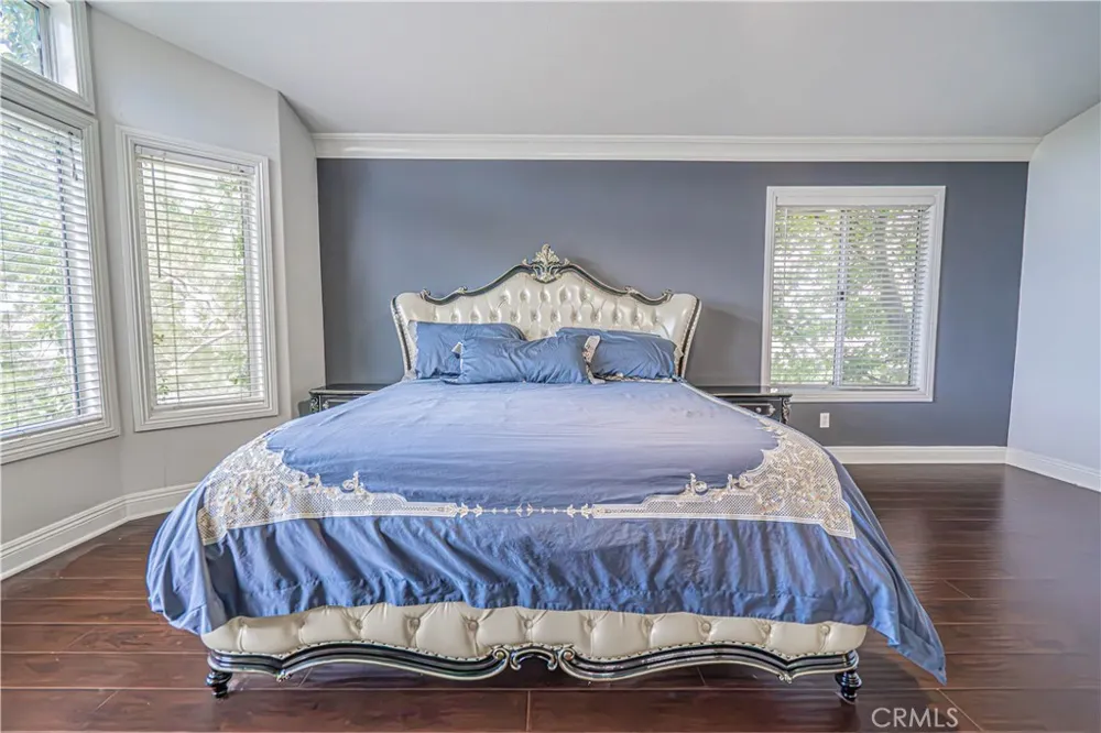 21720 Don Gee Court Saugus, CA 91350