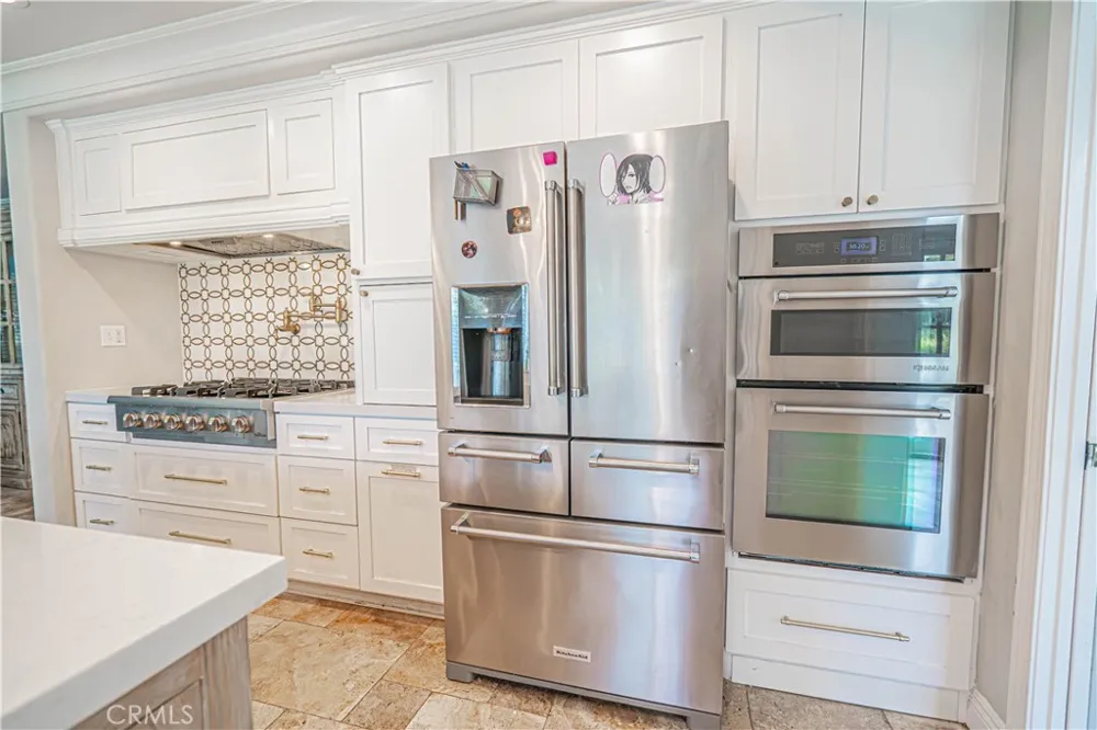21720 Don Gee Court Saugus, CA 91350