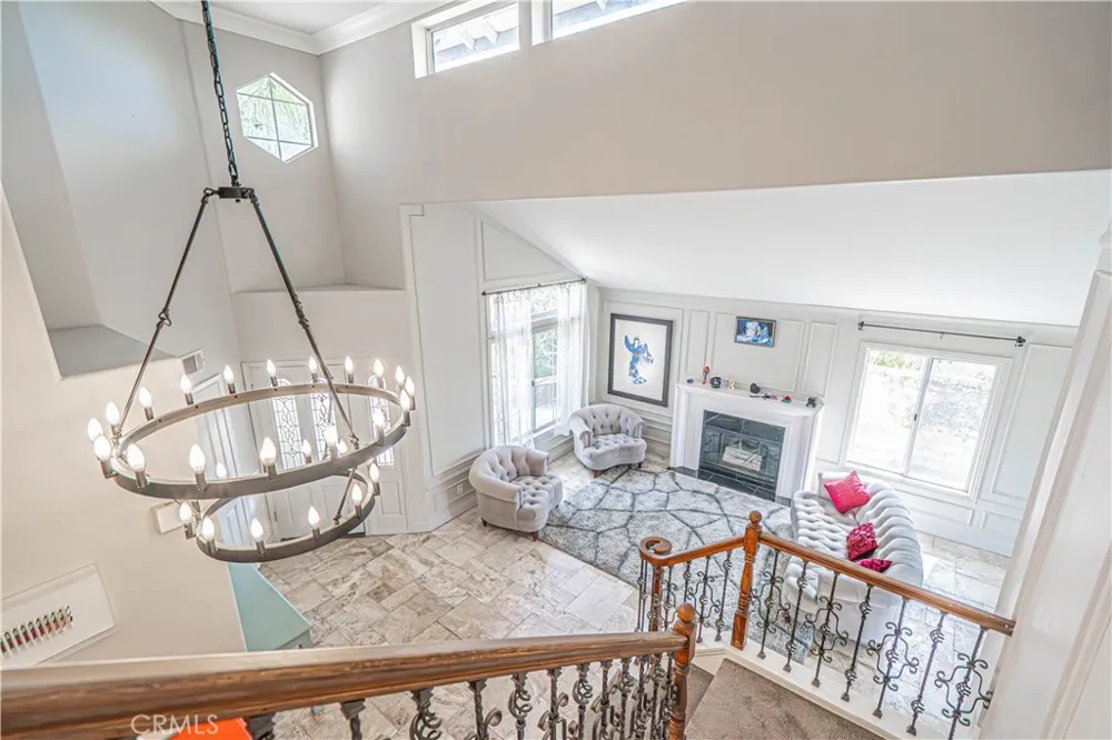 21720 Don Gee Court Saugus, CA 91350