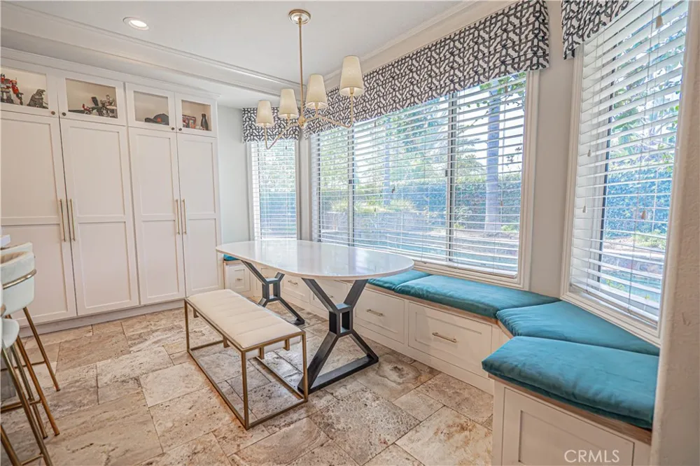 21720 Don Gee Court Saugus, CA 91350