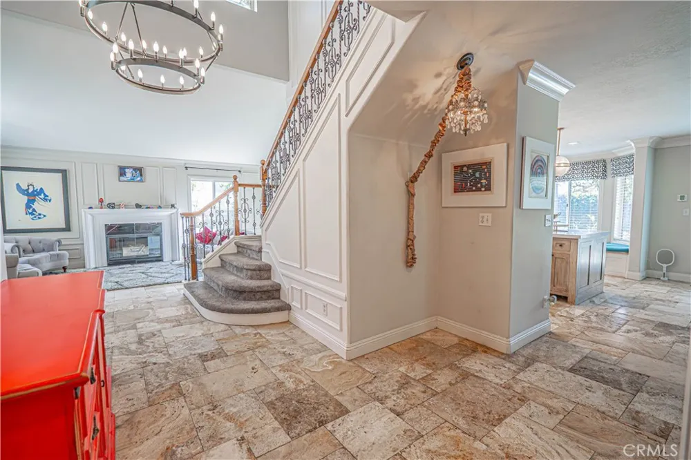 21720 Don Gee Court Saugus, CA 91350