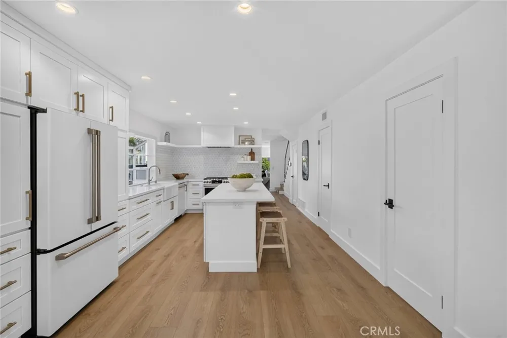 427 21st Street Huntington Beach, CA 92648