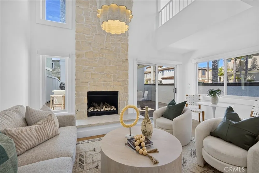 427 21st Street Huntington Beach, CA 92648