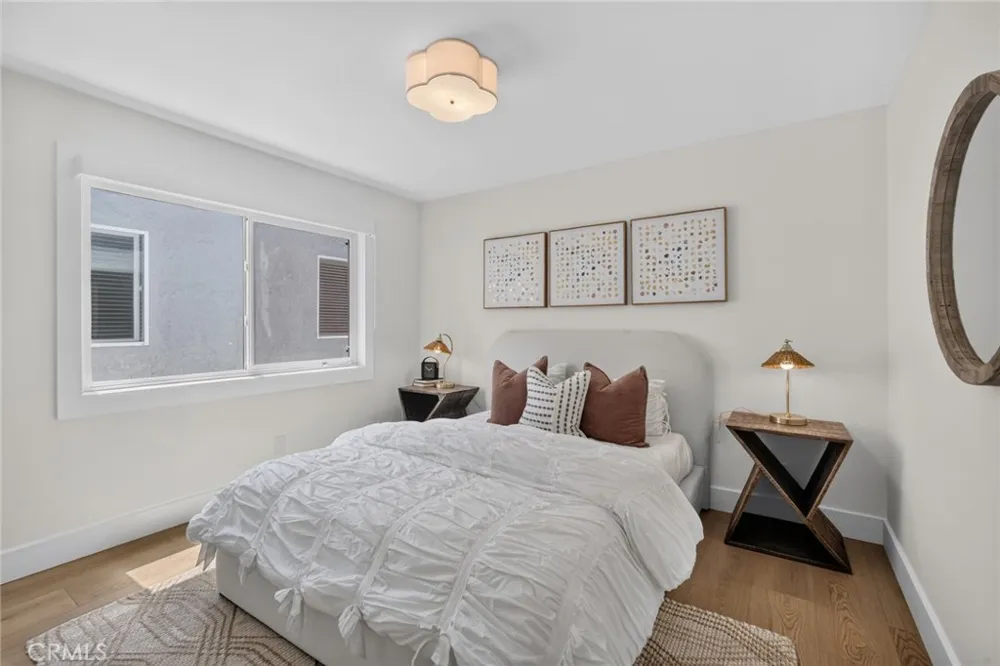 427 21st Street Huntington Beach, CA 92648