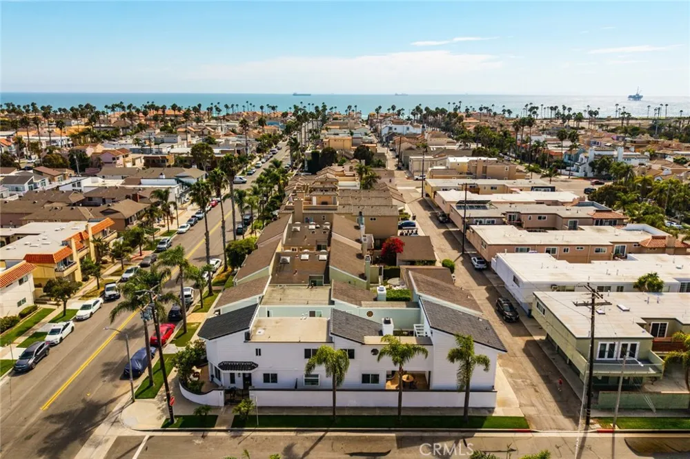 427 21st Street Huntington Beach, CA 92648