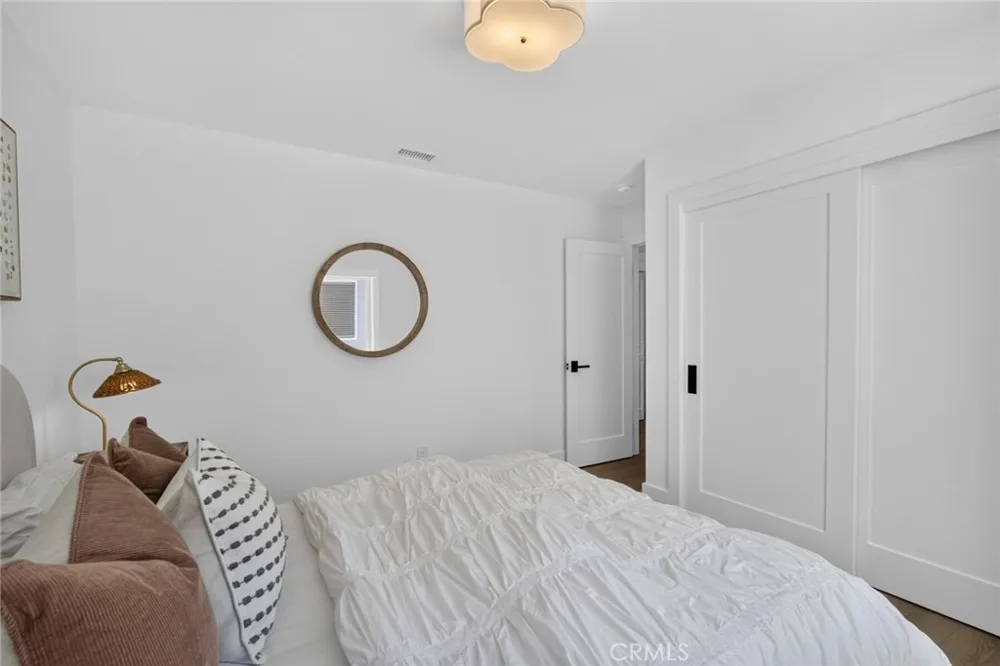 427 21st Street Huntington Beach, CA 92648