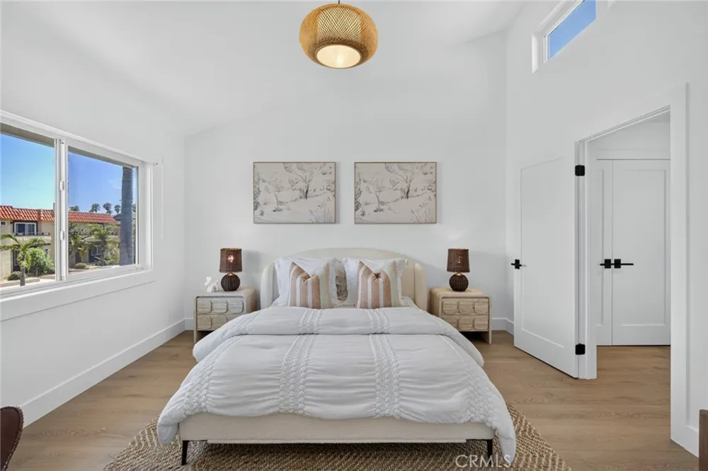 427 21st Street Huntington Beach, CA 92648