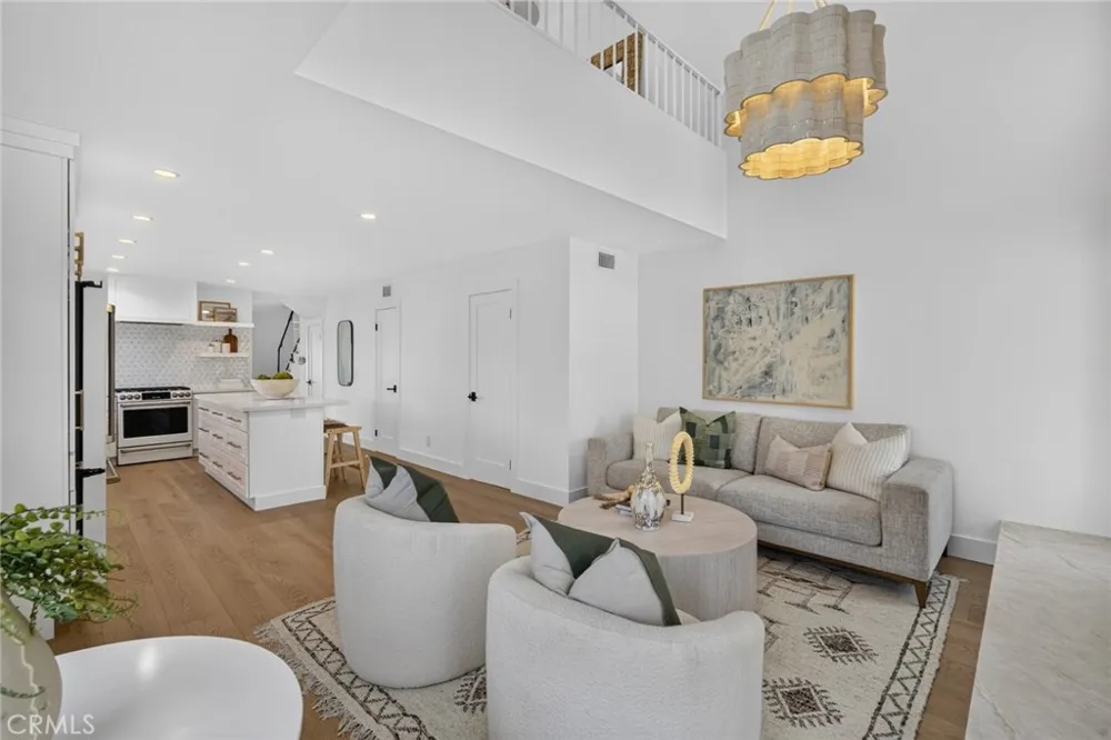 427 21st Street Huntington Beach, CA 92648