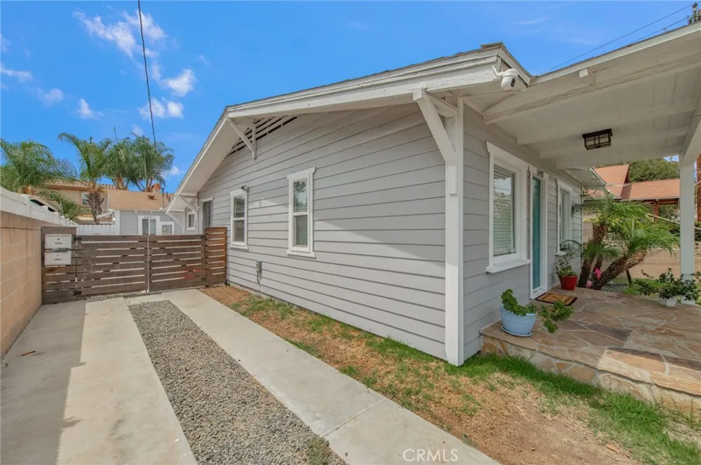 1893 Saint Louis Signal Hill, CA 90755