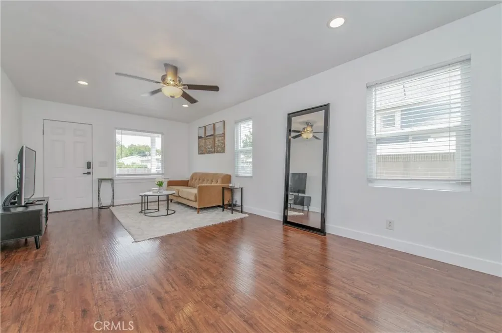 1893 Saint Louis Signal Hill, CA 90755