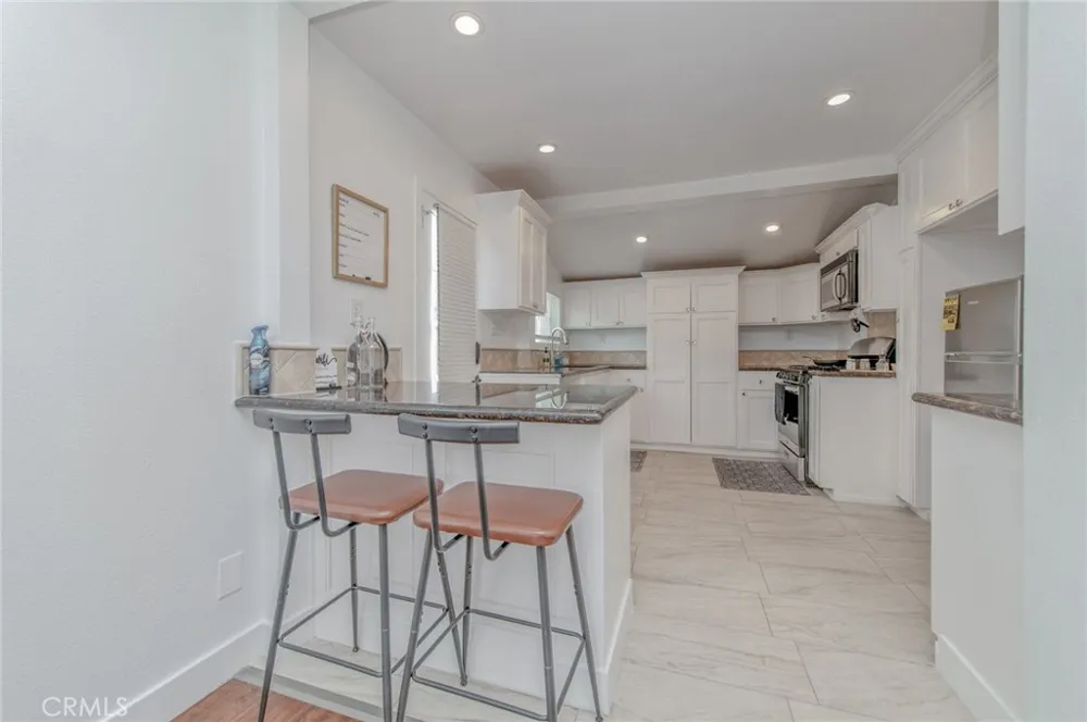 1893 Saint Louis Signal Hill, CA 90755