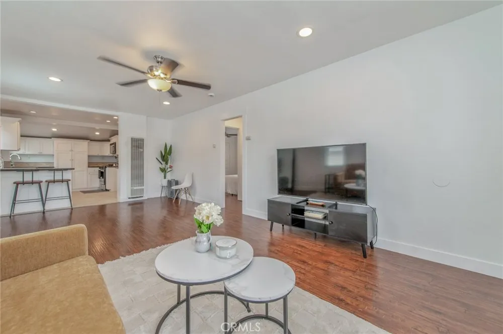 1893 Saint Louis Signal Hill, CA 90755