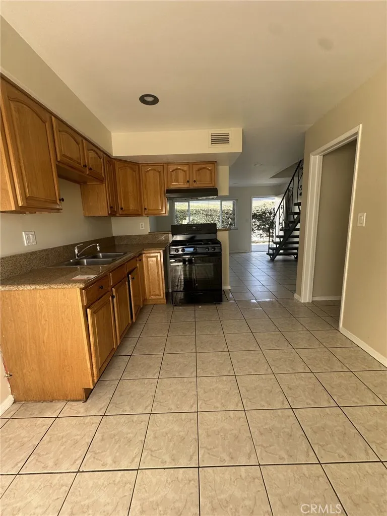 9509 Los Angeles #D Bellflower, CA 90706