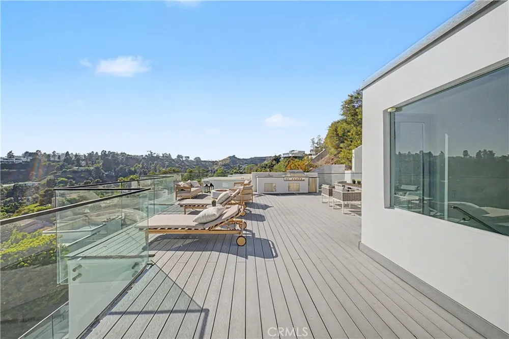 9459 Beverly Crest Beverly Hills, CA 90210