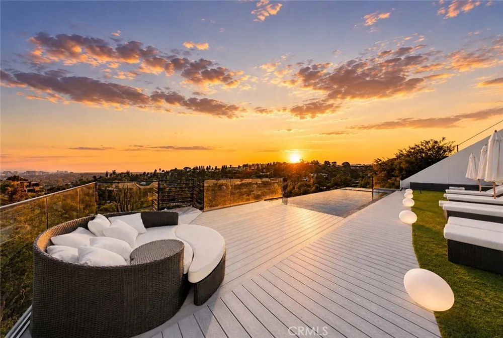 9459 Beverly Crest Beverly Hills, CA 90210