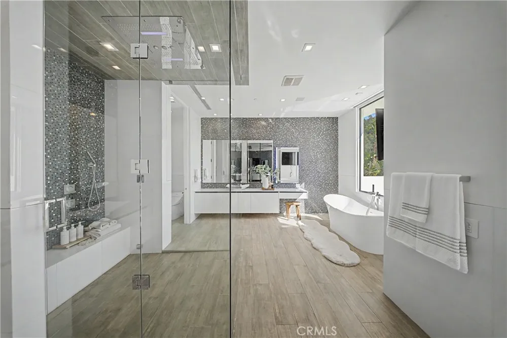 9459 Beverly Crest Beverly Hills, CA 90210