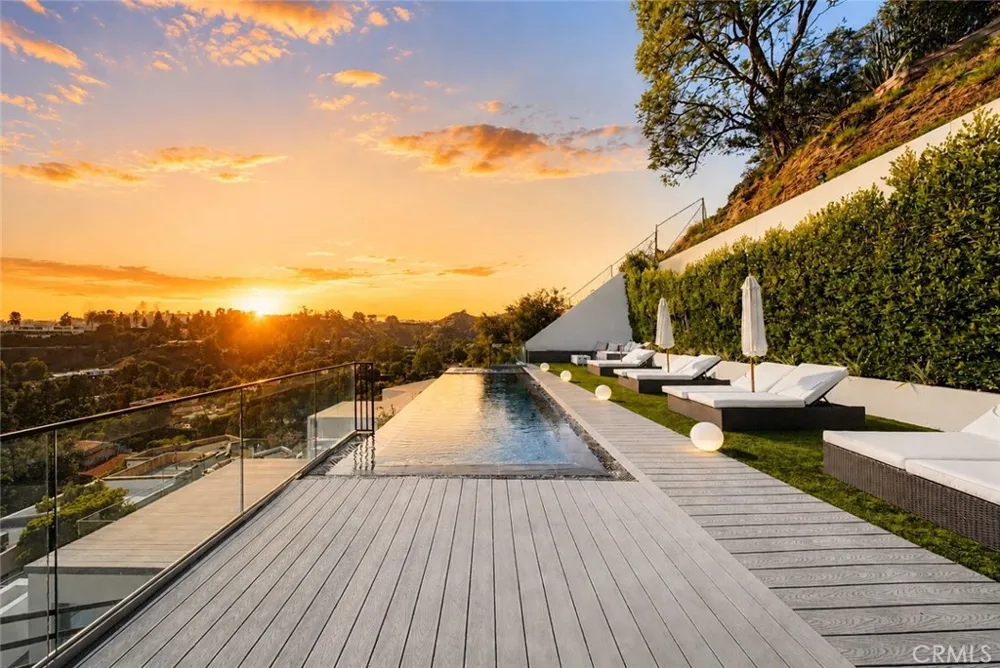 9459 Beverly Crest Beverly Hills, CA 90210