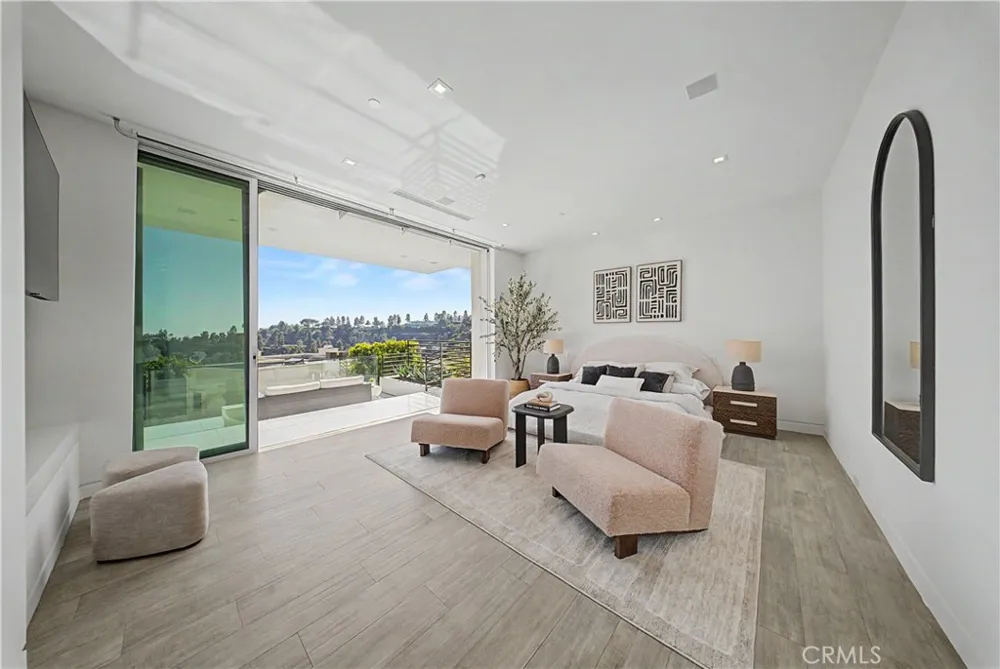 9459 Beverly Crest Beverly Hills, CA 90210