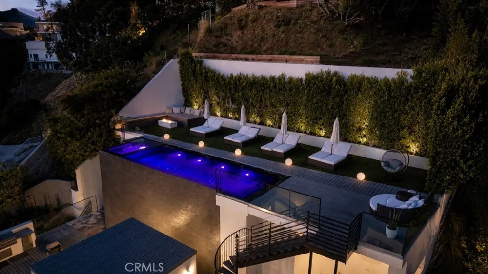 9459 Beverly Crest Beverly Hills, CA 90210