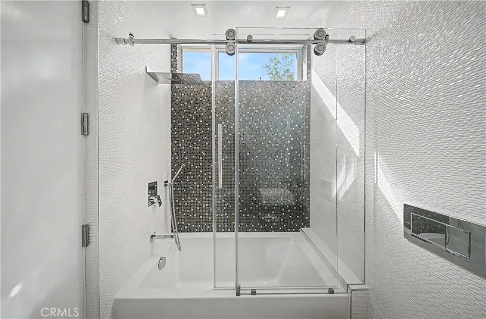 9459 Beverly Crest Beverly Hills, CA 90210