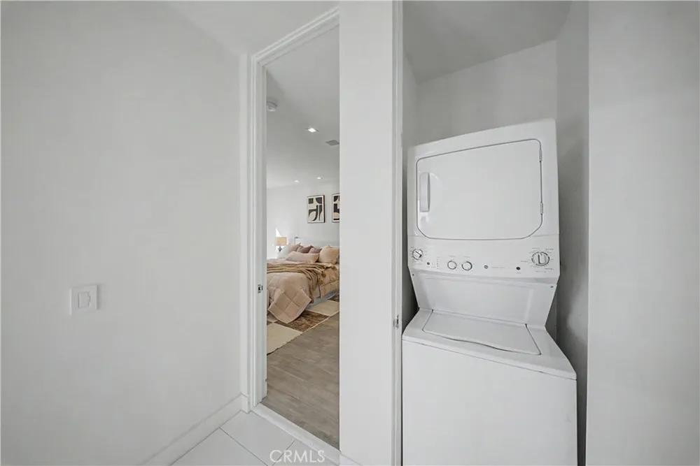 9459 Beverly Crest Beverly Hills, CA 90210