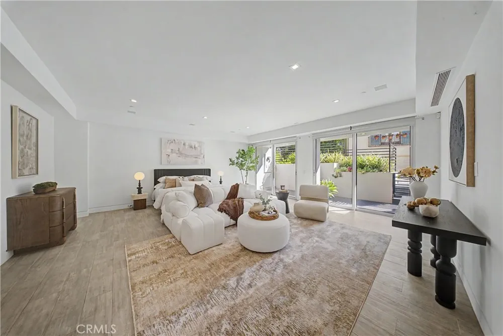 9459 Beverly Crest Beverly Hills, CA 90210