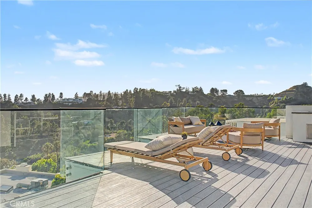 9459 Beverly Crest Beverly Hills, CA 90210