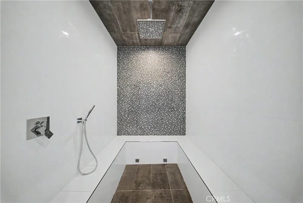 9459 Beverly Crest Beverly Hills, CA 90210