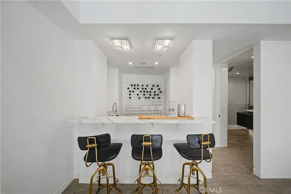 9459 Beverly Crest Beverly Hills, CA 90210