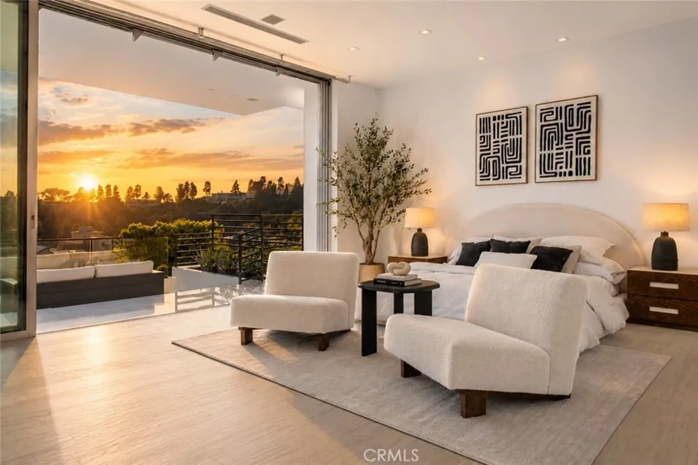 9459 Beverly Crest Beverly Hills, CA 90210
