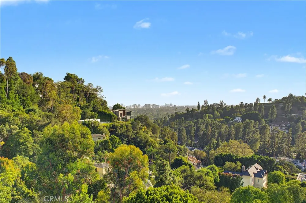 9459 Beverly Crest Beverly Hills, CA 90210