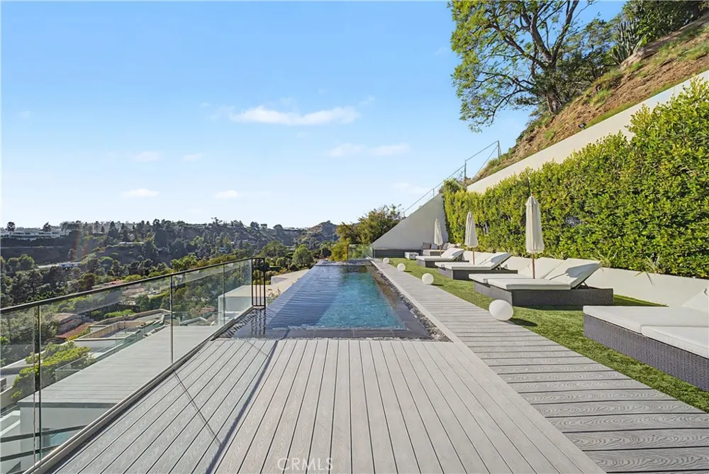 9459 Beverly Crest Beverly Hills, CA 90210