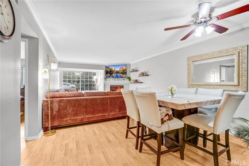 5500 Owensmouth Ave #122 Woodland Hills, CA 91367
