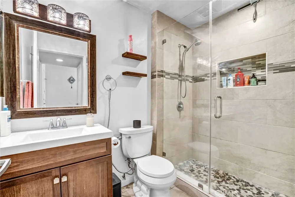 5500 Owensmouth Ave #122 Woodland Hills, CA 91367