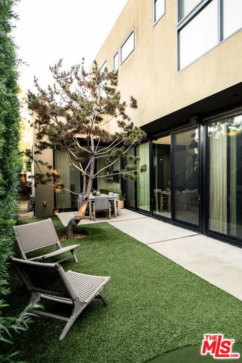 2013 Louella Avenue Venice, CA 90291