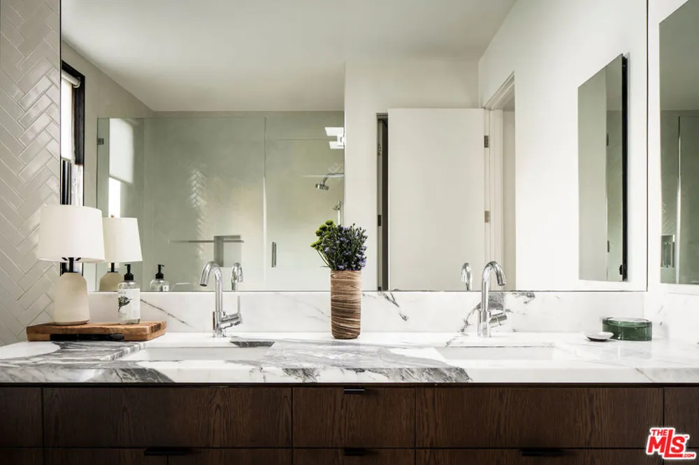 2013 Louella Avenue Venice, CA 90291