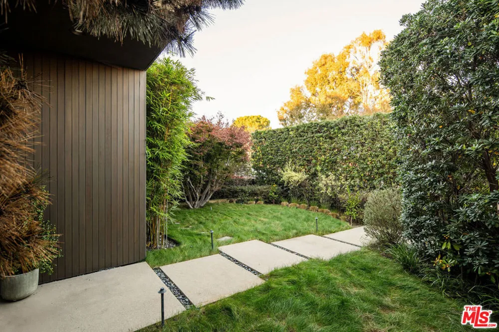2013 Louella Avenue Venice, CA 90291