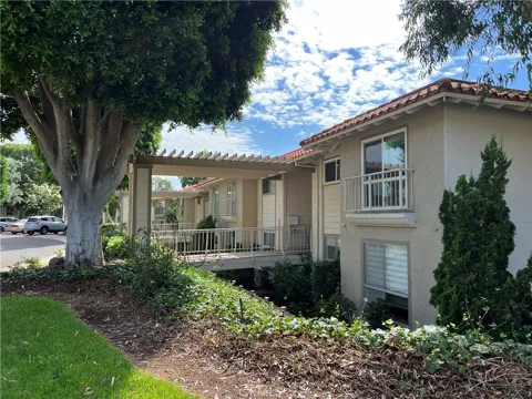 3273 San Amadeo #D