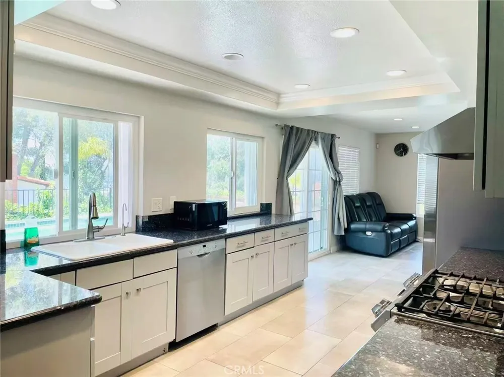 20431 Huntcliff Walnut, CA 91789