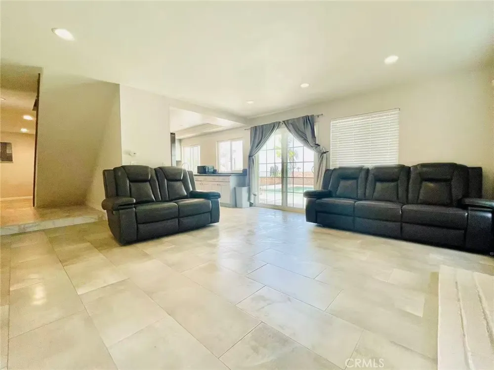 20431 Huntcliff Walnut, CA 91789