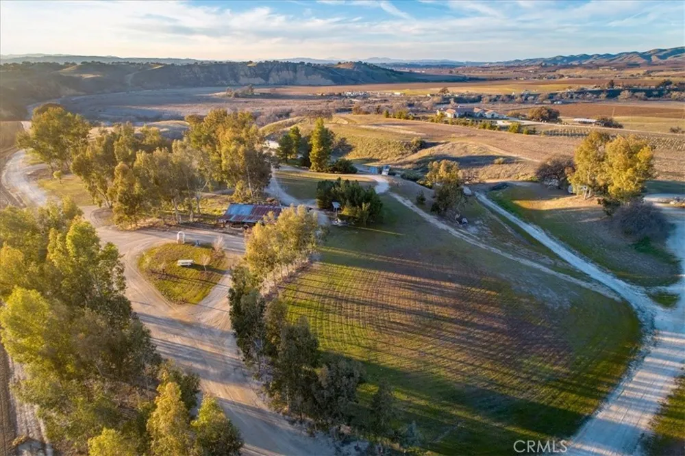 7201 Airport Road Paso Robles, CA 93446