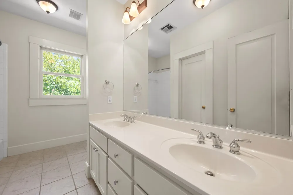 1309 W 10th Street Austin, TX 78703