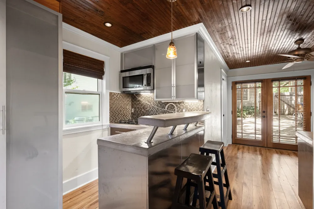 1309 W 10th Street Austin, TX 78703