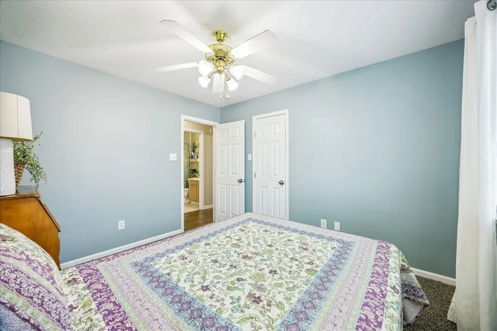 202 Meadowhill Lane League City, TX 77539