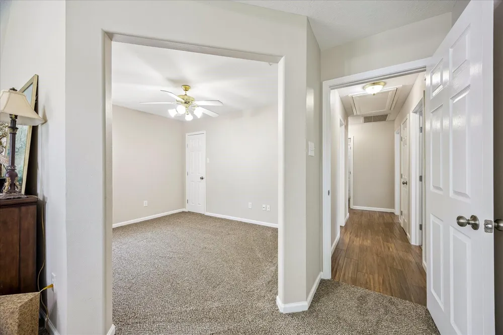 202 Meadowhill Lane League City, TX 77539