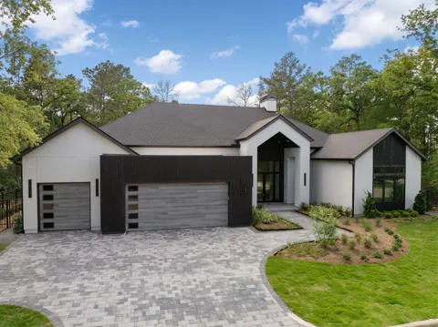 241 Eminence Isle