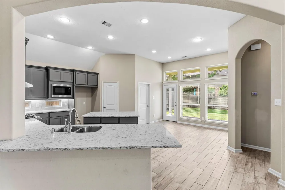 208 Capriccio Lane Montgomery, TX 77316
